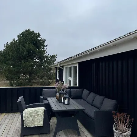 Family-friendly Near Semesterbostad